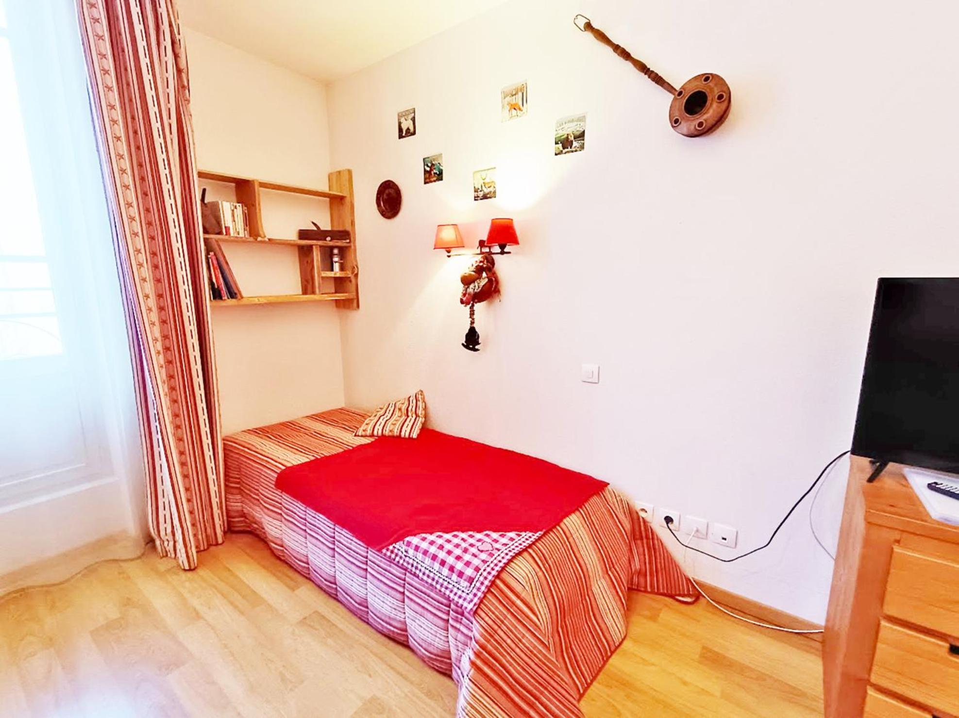 Le Bouquetin, Studio, Centre Luchon, Wifi, Casier A Skis, Ascenseur, 3 Personnes Bagnères-de-Luchon Kültér fotó